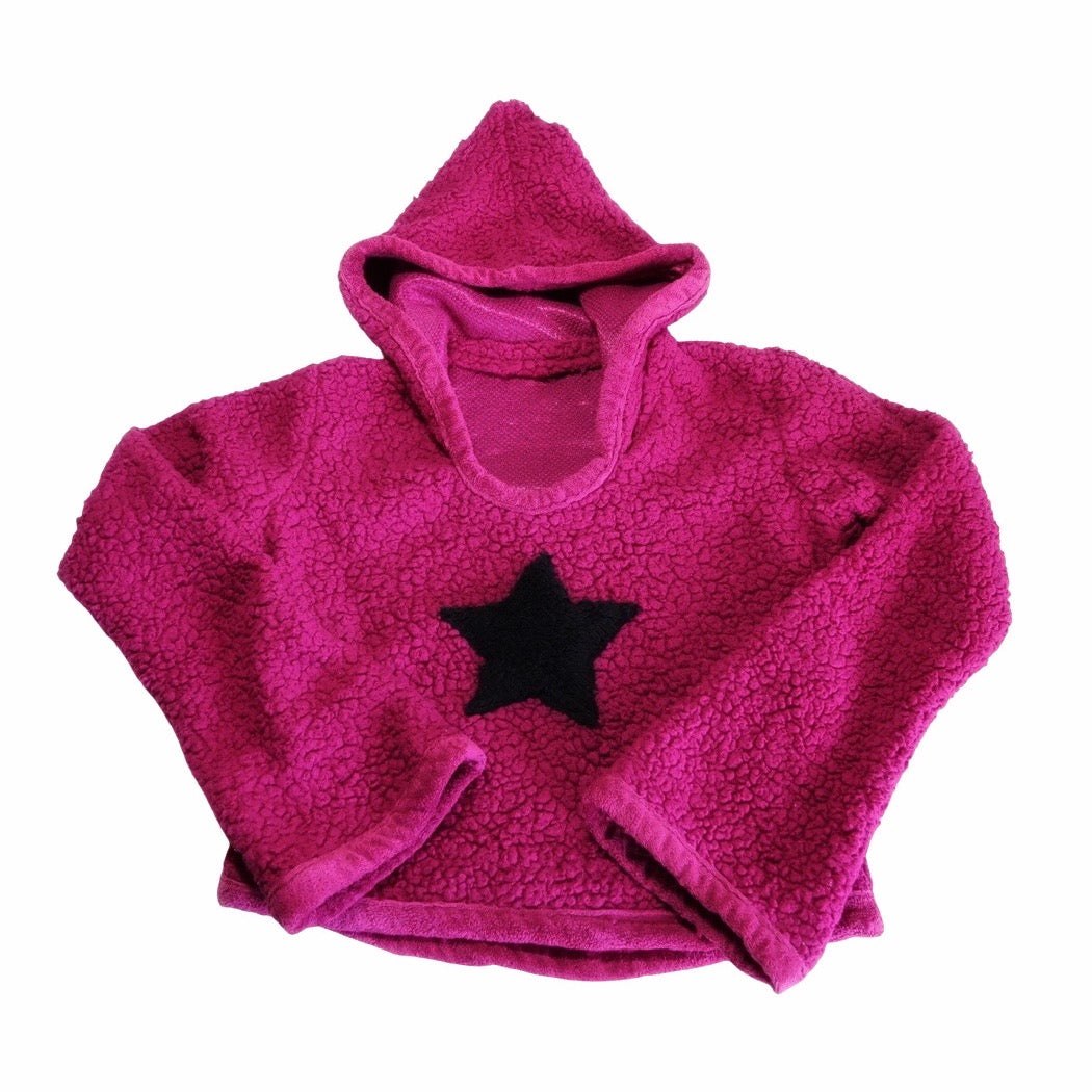 Med. Fuzzy Magenta Hooded Top with Star